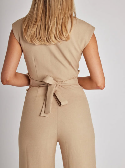 YVANA - SLEEVELESS JUMPSUIT DESIGN