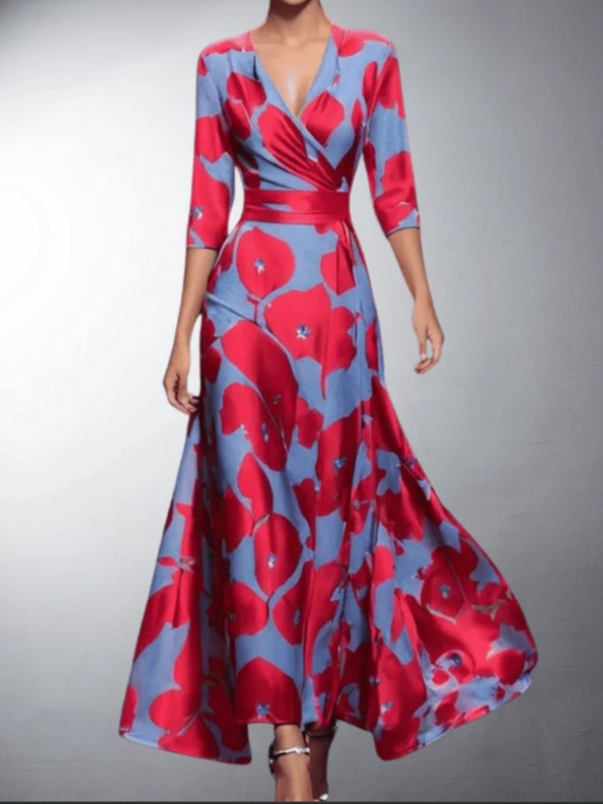 Aurela | Classic Floral V-Neck Maxi Dress