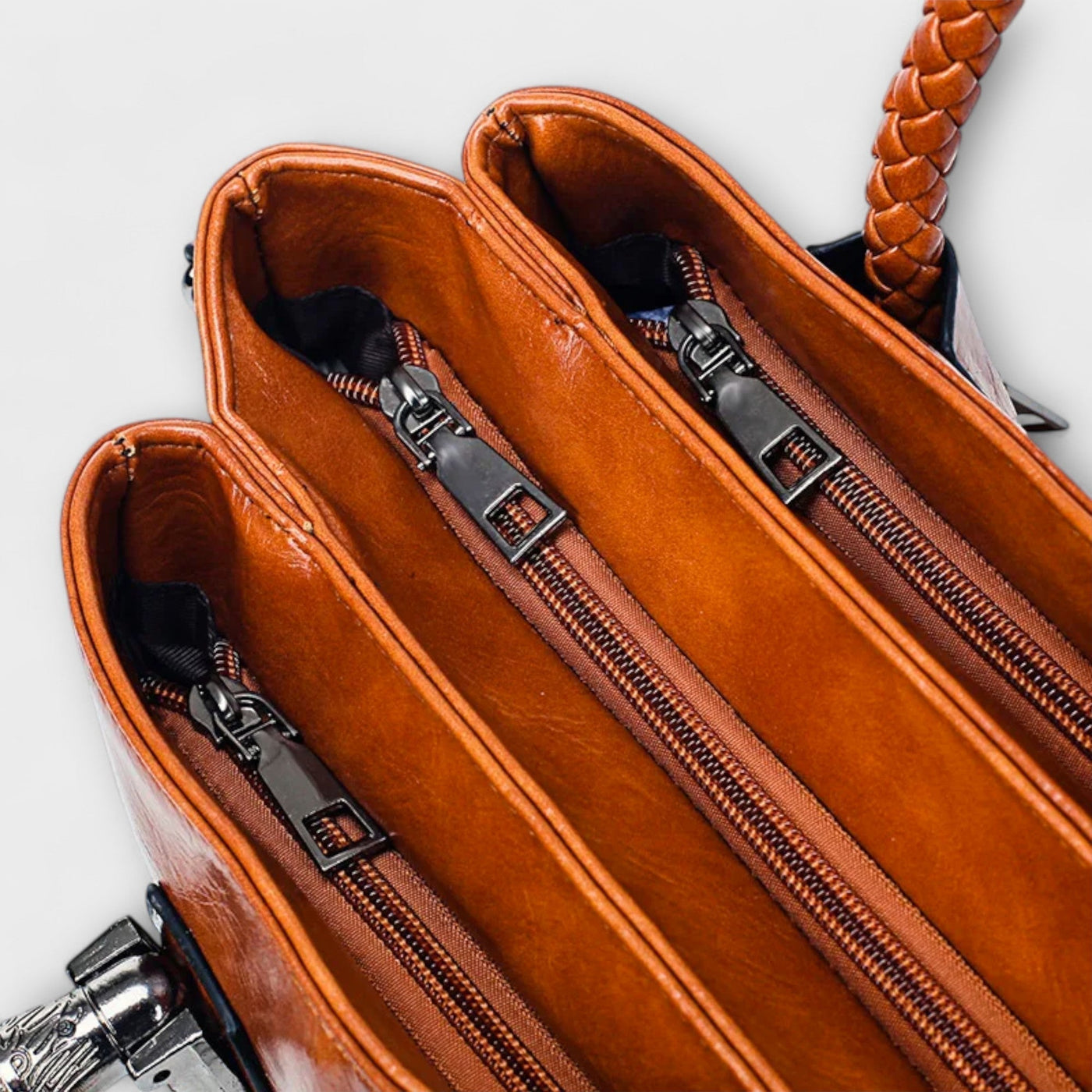 Lora - Elegant Duffel Bag